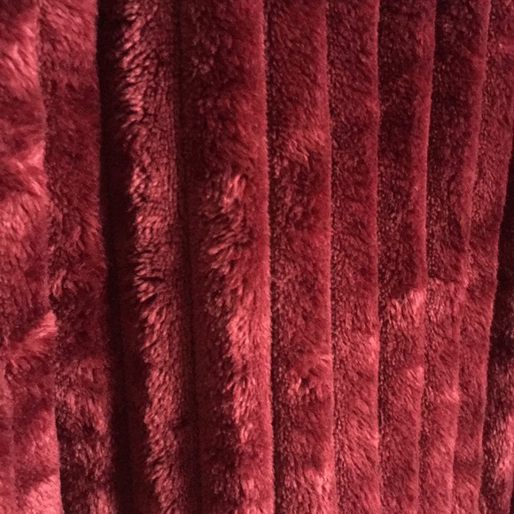 Planet Gold Oversized Cropped Ribbed Sweater - Picture 5 of 5